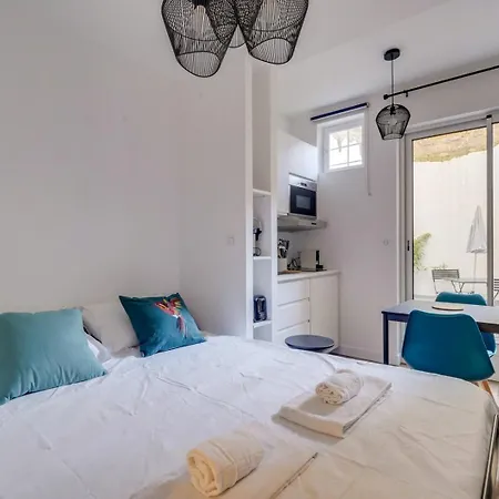 Lovely In Chartrons With Terrace 보르도