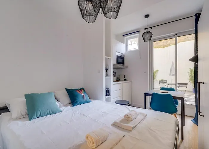 Lovely In Chartrons With Terrace Бордо